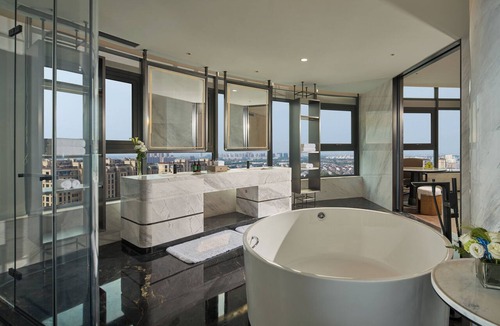 Minli Liuzu Hotel | Crowne Plaza Taixing by IHG