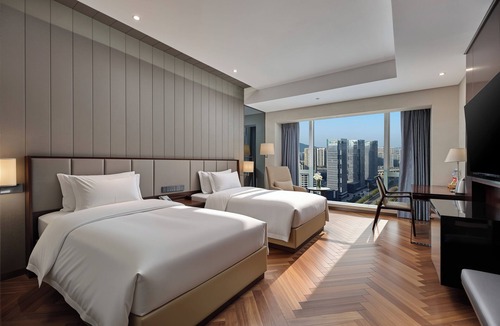 Luqiao District Hotel | Crowne Plaza Taizhou by IHG