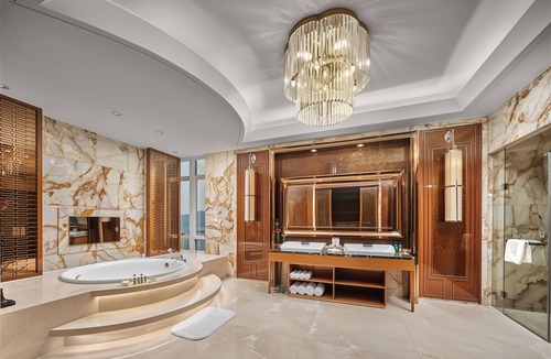 Luqiao District Hotel | Crowne Plaza Taizhou by IHG