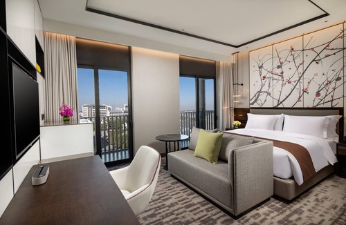 Wuzhen Hotel | Crowne Plaza Wuzhen by IHG