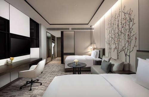 Wuzhen Hotel | Crowne Plaza Wuzhen by IHG