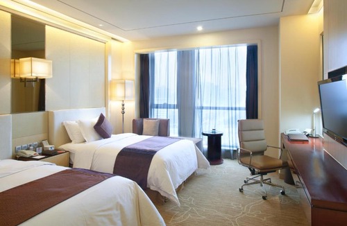 Fangcheng Hotel | Crowne Plaza Xiangyang by IHG