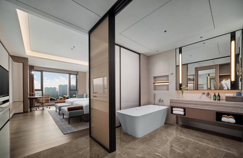 Taizhou Hotel | Crowne Plaza Xinghua By Ihg