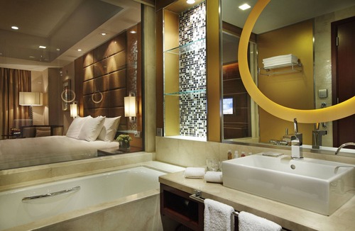Laishan Hotel | Crowne Plaza Yantai Seaview by IHG