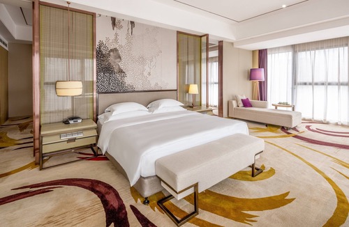 Cuiping District Hotel | Crowne Plaza Yibin by IHG