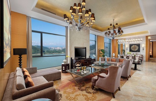 Wujiagang Hotel | Crowne Plaza Yichang by IHG