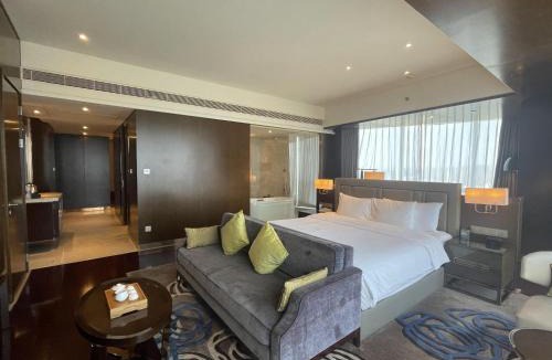 Longwen District Hotel | Crowne Plaza Zhangzhou by IHG
