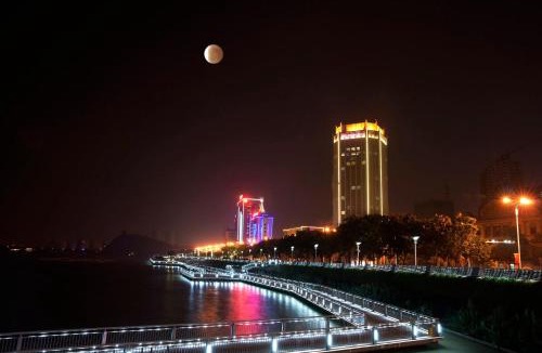 Jingkou District Hotel | Crowne Plaza Zhenjiang by IHG
