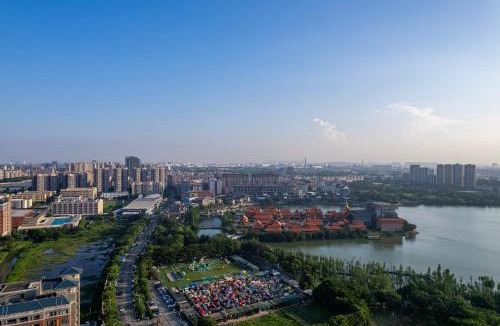 Machong Hotel | Crystal Bay Bishuiwan Hotel Dongguan Machong Train Station