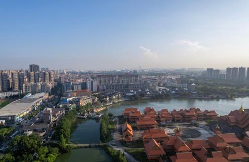 Machong Hotel | Crystal Bay Bishuiwan Hotel Dongguan Machong Train Station