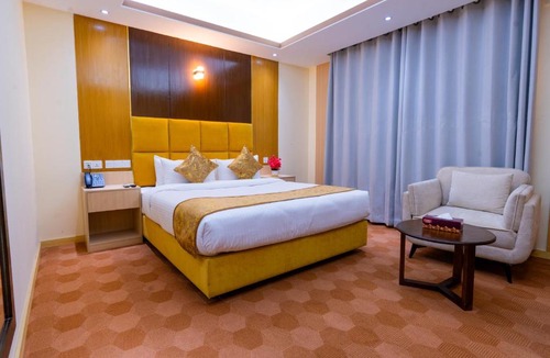 Uttara Hotel | Crystal Heritage Inn