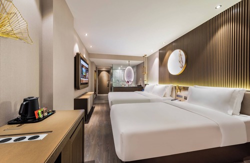 Yunyan District Hotel | Crystal Hotel GuiYang Fountain