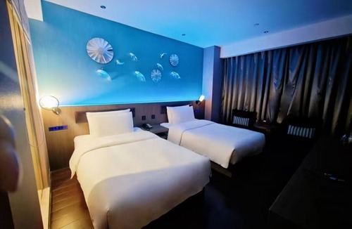 Downtown Hangzhou Hotel | Crystal Hotel Hangzhou West Lake Wulin