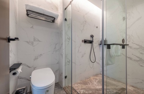 Shajing Hotel | Crystal Hotel Huafa Ice and Snow World