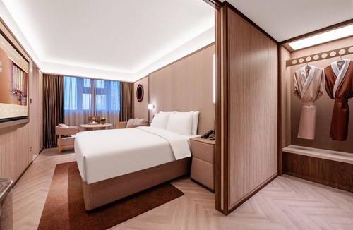 Qingdao City Center Hotel | Crystal Hotel Qingdao May Fourth Square