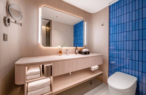 Qingdao City Center Hotel | Crystal Hotel Qingdao May Fourth Square