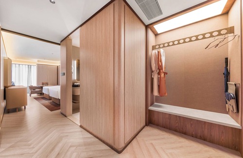 Downtown Shanghai Hotel | Crystal Hotel Shanghai The Bund Yu Garden