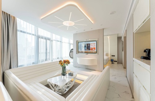 Haining Road Hotel | Crystal Hotel Shanghai North Sichuan Rd