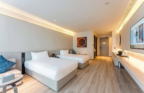 Haining Road Hotel | Crystal Hotel Shanghai North Sichuan Rd