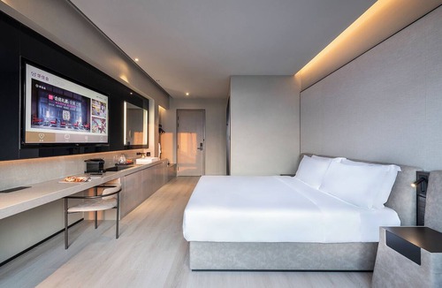 Downtown Hangzhou Hotel | Crystal Orange Hotel Xihu Hubin Intime
