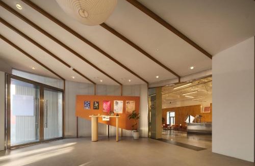 Qinhuai Qu Hostel | Cut wood youth hostel