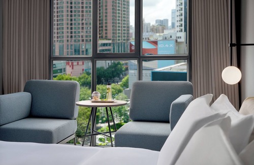 Luohu Hotel | CYBO Station SSAW Shangpin Hotel Luohu Shenzhen