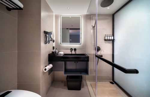 Luohu Hotel | CYBO Station SSAW Shangpin Hotel Luohu Shenzhen