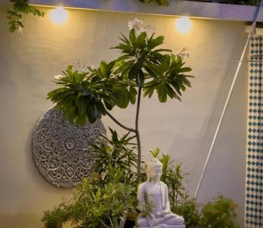Agra House | Dá Bungalow - A Vacation Abode