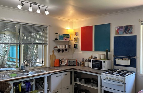 Maleny Cabin | Dads Art Studio