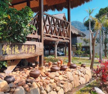 Mengla County House | Dai Yuan Inn