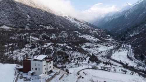 Xiaojin County Hotel | DAINN Mt Siguniang