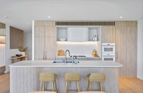 Burleigh Heads Apartment | Dali by Khove