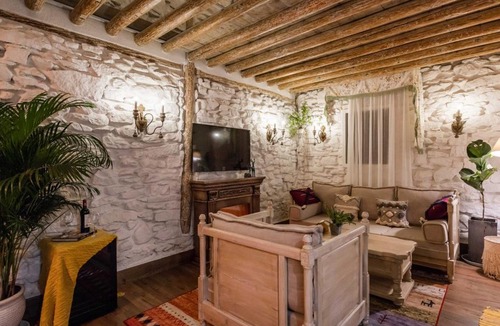 Dali Ancient Town House | Dali GuGu Hotel