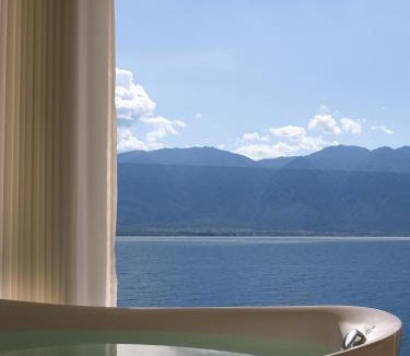 Dali Town House | Dali Huajianyue Seaview Resort Hotel