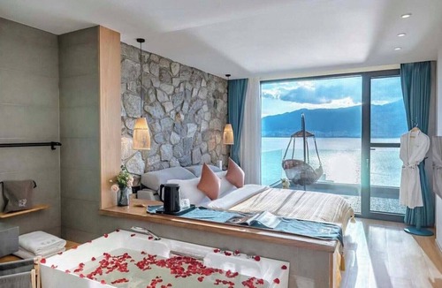 Manjiang Hotel | Dali Nanshenan Seaview Resort Villa