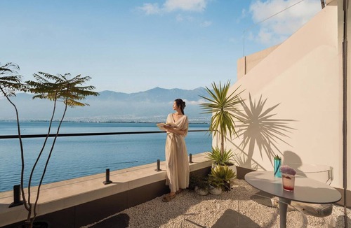 Dali Town Apartment | Dali Qianhe Juxi beach holiday Hotel