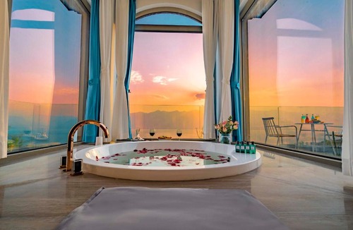 Dali Hotel | Dali Sea Coconut · Muxin Yeelen Villa Sea View Resort Homestay (Erhai Branch