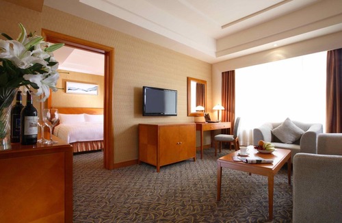 Jinzhou District Hotel | Dalian East Hotel
