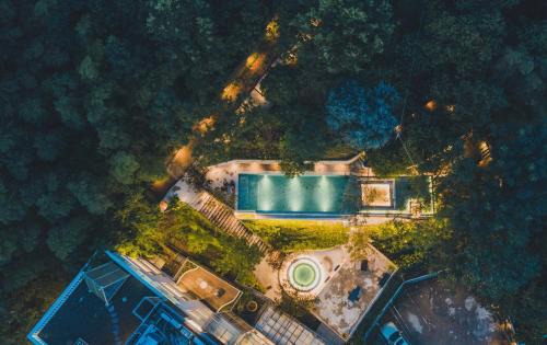 Danxia Hotel | Danxia Mountain Mountain Original Color Homestay