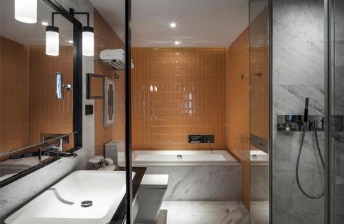 Yuzhong Hotel | David's Deer Hotel