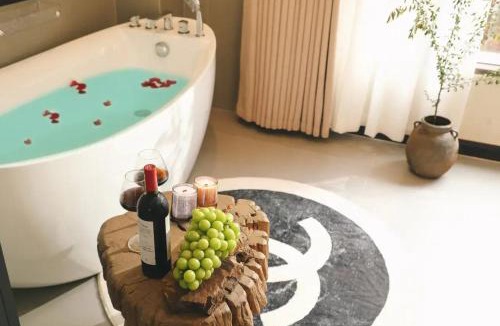 Baisha Old Town Apartment | Dawnscape snowmountain viewing Courtyard - Baisha old town