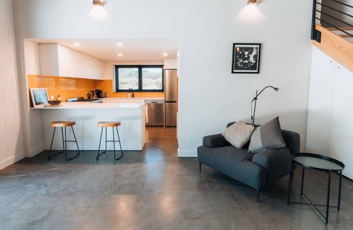 Willunga Apartment | Daybreak Loft. Willunga
