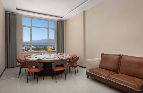 Xinyuan Hotel | Days Hotel By Wyndham Xinyuan Nalati Airport