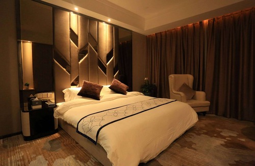 Laishan Hotel | Days Inn Business Place Goldwin Yantai