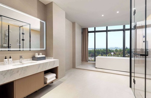 Lanshan District Hotel | Days Inn By Wyndham Linyi Yihe New Area