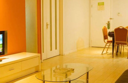 Yueyanglou District Hotel | Days Inn by Wyndham Yueyang Train Station