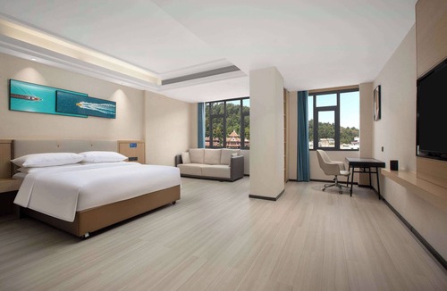 Honghuagang District Hotel | Days Inn By Wyndham Zunyi Conference Site