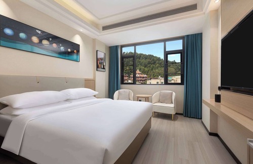 Honghuagang District Hotel | Days Inn By Wyndham Zunyi Conference Site