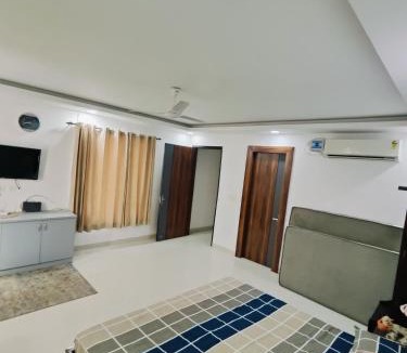Noida Villa | Deefarms
