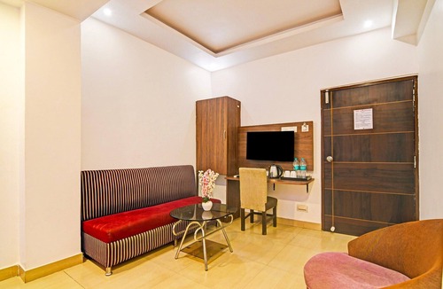 Kolkata House | DeluxeHotel O Baguiati Formerly GR